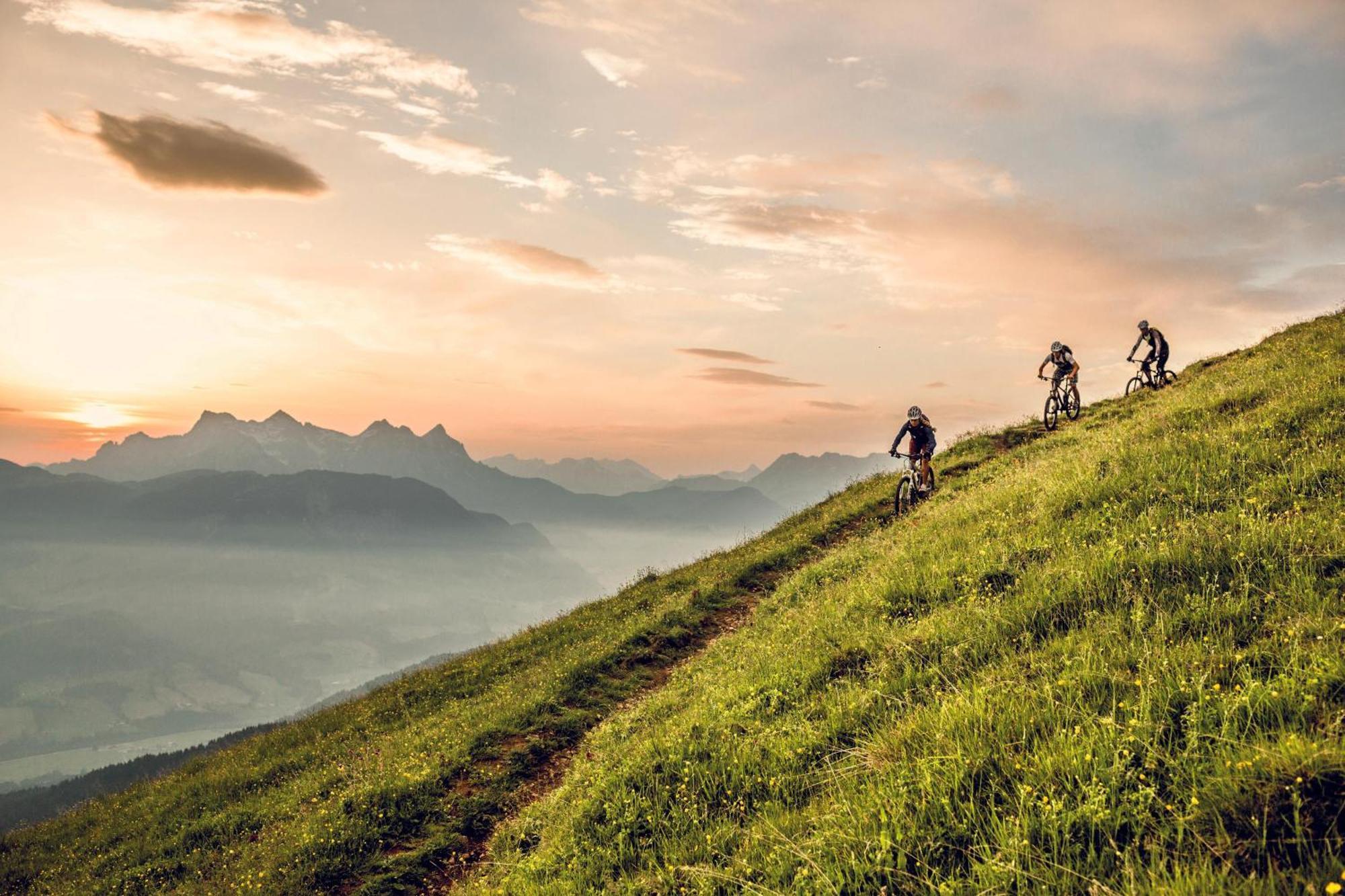 Cooee Alpin Hotel Kitzbueheler Alpen Санкт Йохан ин Тирол Екстериор снимка